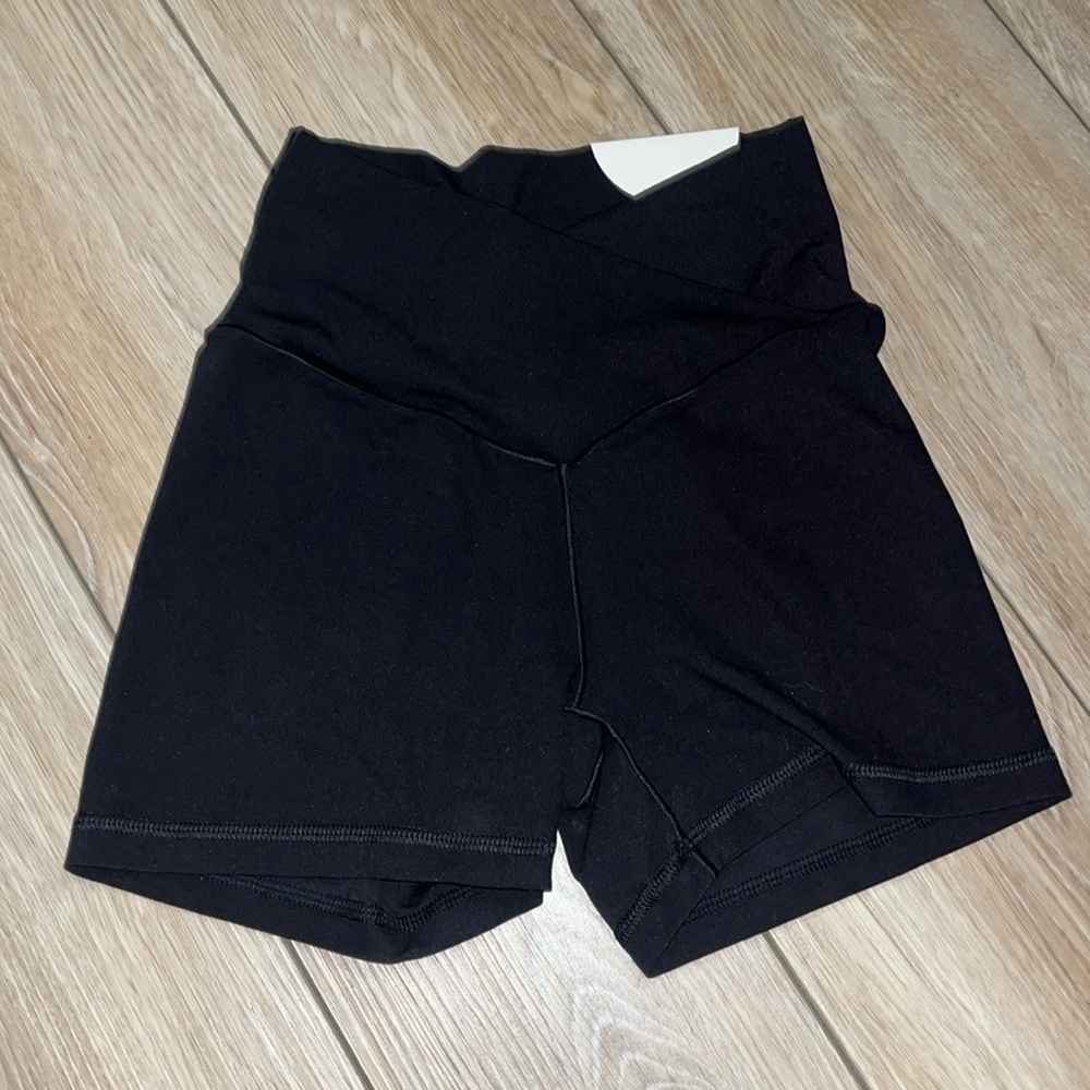 Aerie Offline Shortie Hi Rise Bike Shorts